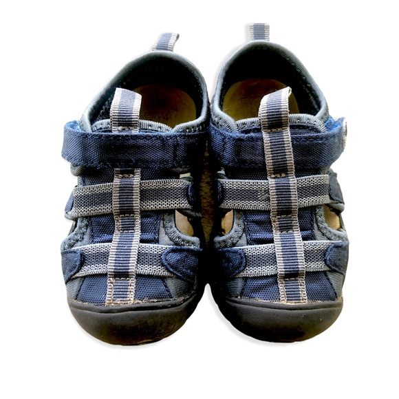5/$20 Baby Gap Sandals - Picture 2 of 5